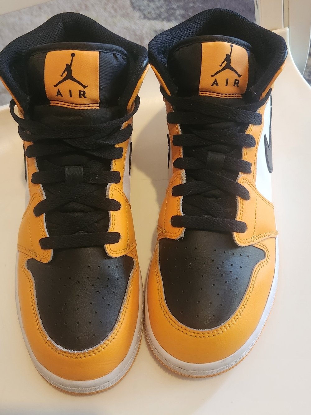 Nike Kids High-Top Sneakers in Black & Yellow